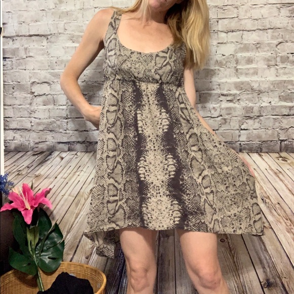 RVCA Dresses & Skirts - ‼️RVCA Snake Print High love Dress XS‼️